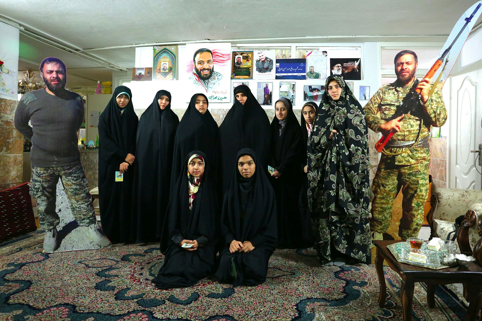 تبریک حلول ماه رمضان به دختران شهدای مدافع حرم